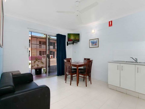 Cairns City Palms - Rent Accommodation 0