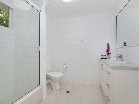 Cairns City Palms - Rent Accommodation 1