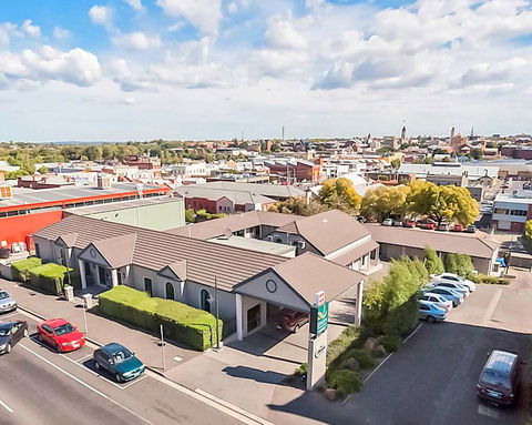 Quality Inn & Suites Menzies - Rent Accommodation 1