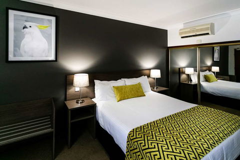 Best Western Plus Ambassador Orange - Rent Accommodation 4