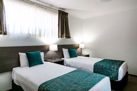 Best Western Plus Ambassador Orange - Rent Accommodation 5