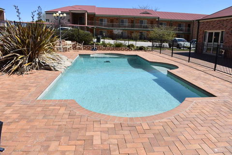 Best Western Plus Ambassador Orange - Rent Accommodation 8