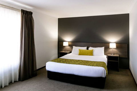 Best Western Plus Ambassador Orange - Rent Accommodation 17