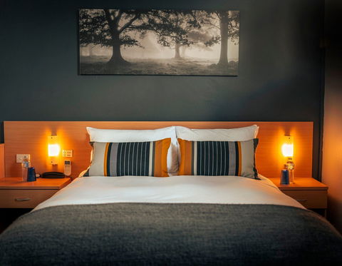 Oriana Motor Inn & Conf Ctr - Rent Accommodation 8