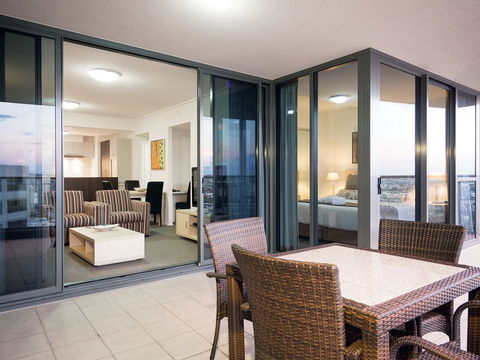 Oaks Aurora - Rent Accommodation 2