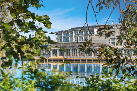 Best Western Plus North Lakes Hotel - Rent Accommodation 2