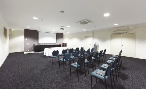 Ibis Styles Canberra - Rent Accommodation 14