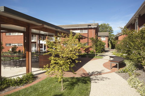 Forrest Hotel & Apartments - Rent Accommodation 35