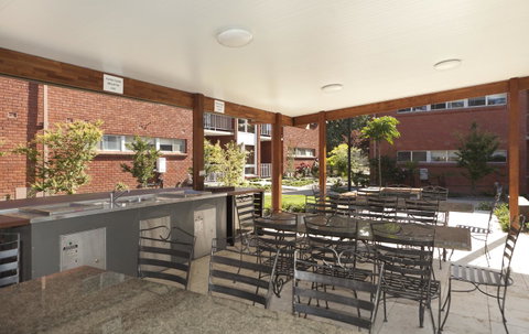 Forrest Hotel & Apartments - Rent Accommodation 34
