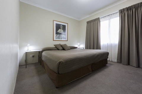 Forrest Hotel & Apartments - Rent Accommodation 18