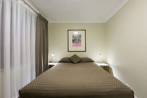 Forrest Hotel & Apartments - Rent Accommodation 17