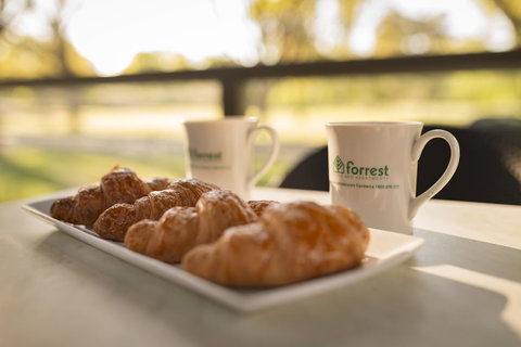 Forrest Hotel & Apartments - Rent Accommodation 8
