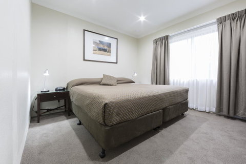 Forrest Hotel & Apartments - Rent Accommodation 29