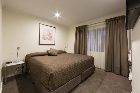 Forrest Hotel & Apartments - Rent Accommodation 20