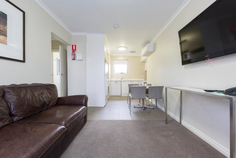 Forrest Hotel & Apartments - Rent Accommodation 2