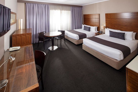 Quality Hotel Dickson - Rent Accommodation 0