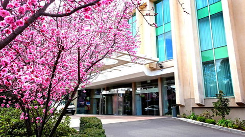 Rydges Canberra - Rent Accommodation 0