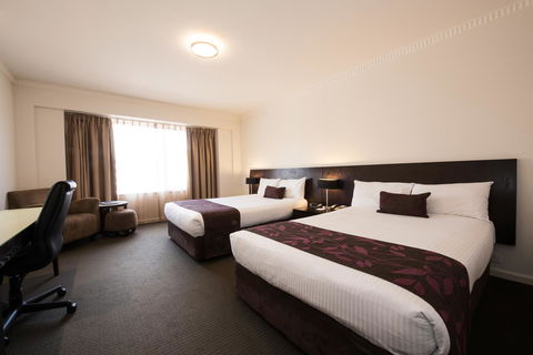 Hotel Grand Chancellor Adelaide - Rent Accommodation 2