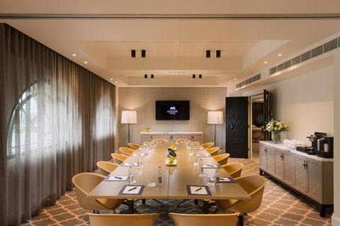 Mayfair Hotel - Rent Accommodation 18