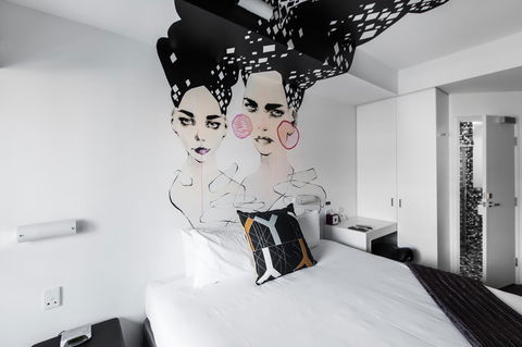 Majestic Minima Hotel - Rent Accommodation 18