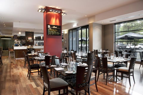 Mantra Hindmarsh Square - Rent Accommodation 10