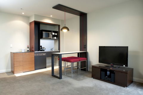 Mantra Hindmarsh Square - Rent Accommodation 15