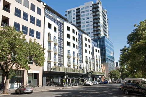 Mantra Hindmarsh Square - Rent Accommodation 5