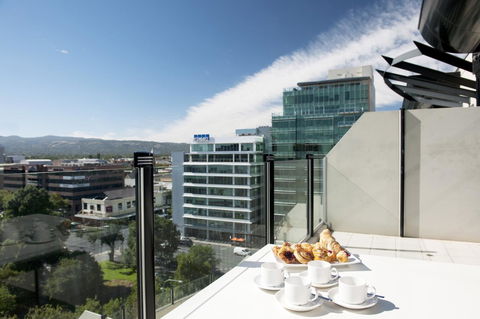 Mantra Hindmarsh Square - Rent Accommodation 4