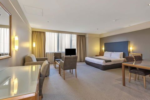 Stamford Plaza Adelaide - Rent Accommodation 16