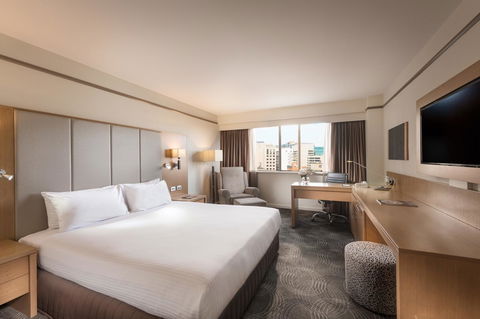 Stamford Plaza Adelaide - Rent Accommodation 17