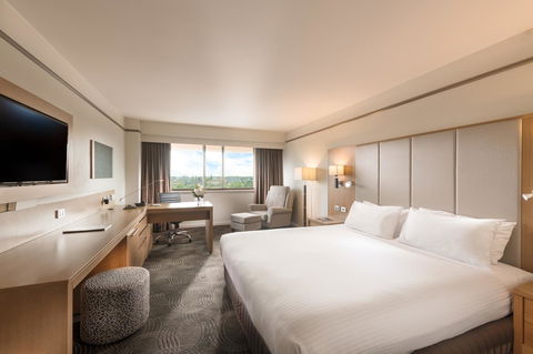 Stamford Plaza Adelaide - Rent Accommodation 7