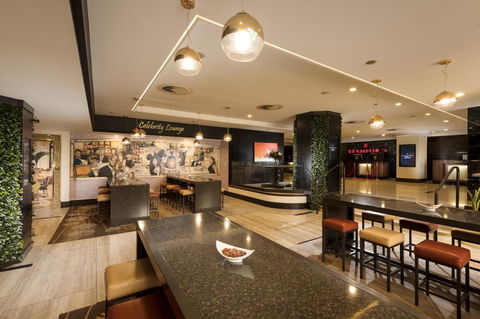 Stamford Plaza Adelaide - Rent Accommodation 25