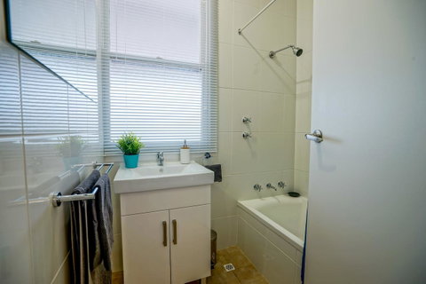 Breakaway Moonta Bay - Rent Accommodation 11