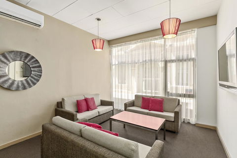 Adelaide Paringa - Rent Accommodation 17
