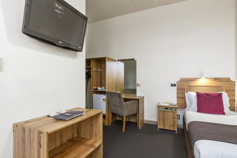 Adelaide Paringa - Rent Accommodation 7