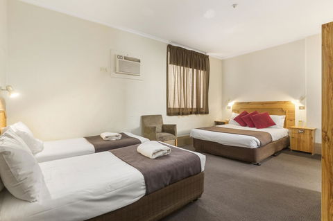 Adelaide Paringa - Rent Accommodation 6