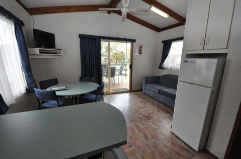 Beachside Holiday Park - Rent Accommodation 7