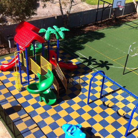 Beachside Holiday Park - Rent Accommodation 15