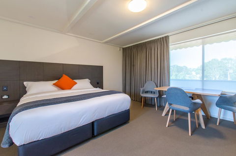 Mick O\'Sheas - Rent Accommodation 16