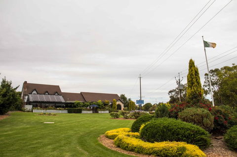 Mick O\'Sheas - Rent Accommodation 35