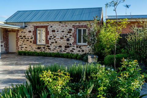 OXENBERRY FARM - Rent Accommodation 7
