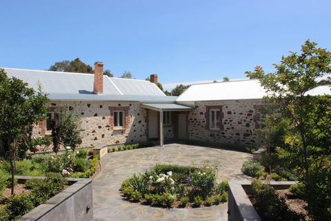 OXENBERRY FARM - Rent Accommodation 1