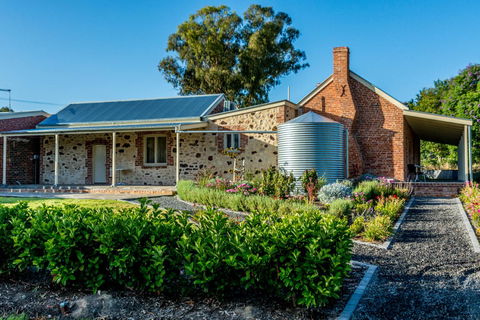 OXENBERRY FARM - Rent Accommodation 6