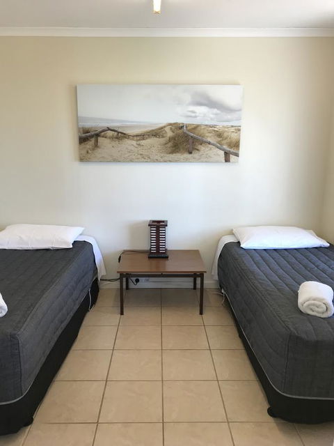 Robetown Motor Inn & Apartments - Rent Accommodation 39