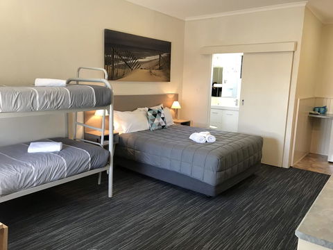 Robetown Motor Inn & Apartments - Rent Accommodation 28