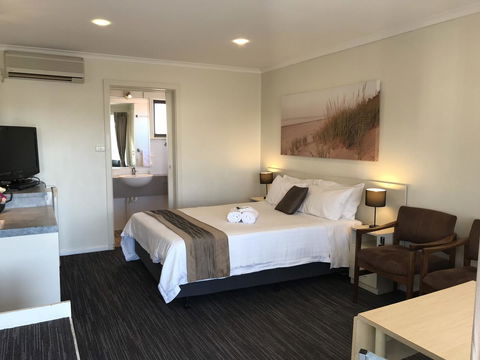 Robetown Motor Inn & Apartments - Rent Accommodation 16