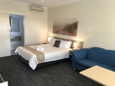 Robetown Motor Inn & Apartments - Rent Accommodation 24