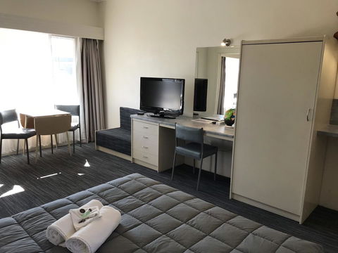 Robetown Motor Inn & Apartments - Rent Accommodation 18