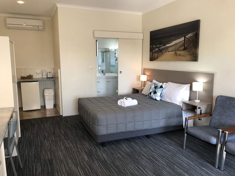Robetown Motor Inn & Apartments - Rent Accommodation 20