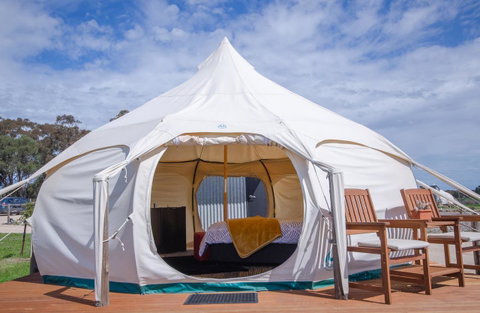Bukirk Glamping & Fancy Coops - Rent Accommodation 3